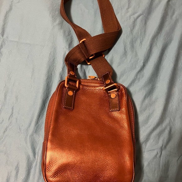 Authentic Louis Vuitton cross body messenger bag. Excellent condition. - Picture 6 of 9